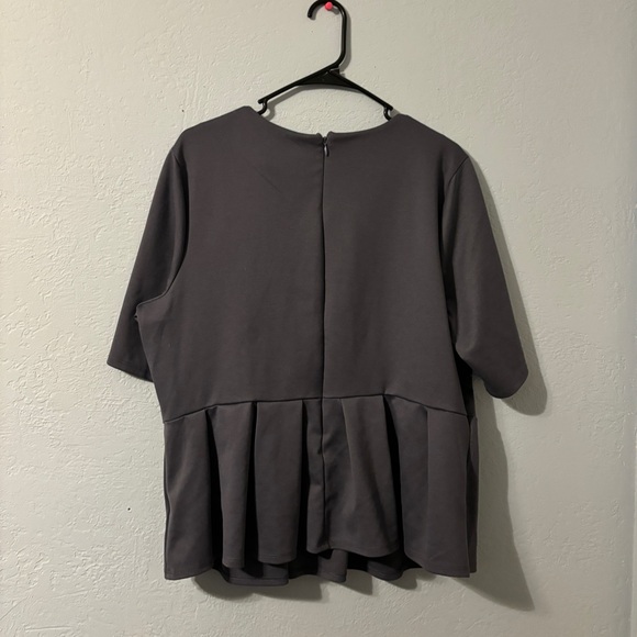 NWOT grey peplum top, 1x, simply Vera by Vera wang - Picture 5 of 9